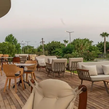 Otel Square 4*